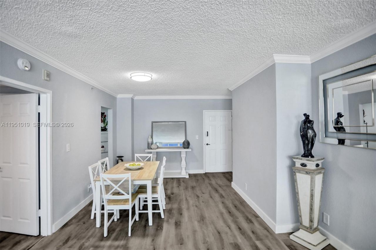 2501 S Ocean Dr, Unit 302, Hollywood, FL 33019 Photo