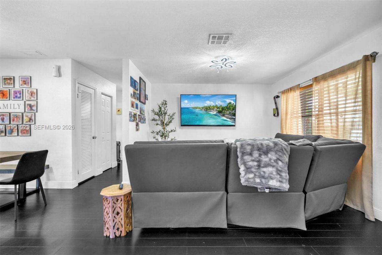 1765 SW 3rd Ct, Homestead, FL 33030 Photo