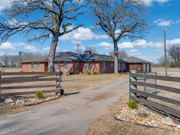 290 Farm Road 197, Arthur City, TX 75411