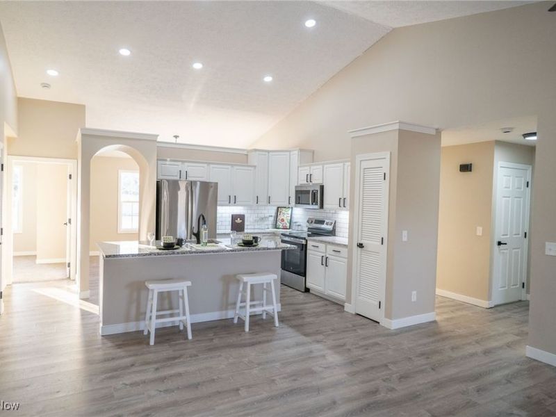 4662 Helmsworth Drive NE, Canton, OH 44714 Photo 14