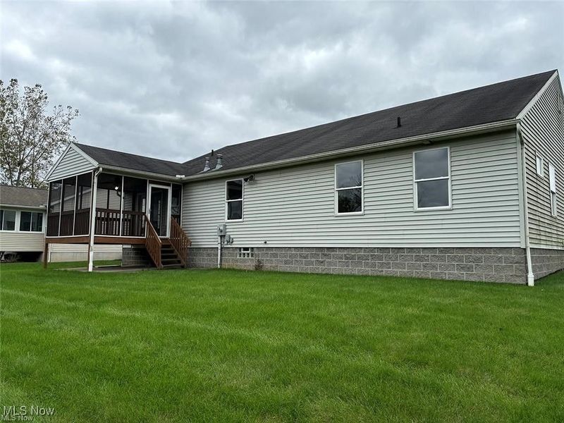 4662 Helmsworth Drive NE, Canton, OH 44714 Photo 9