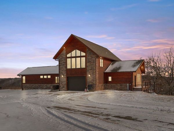 29001 Skyview Lane, Wauzeka, WI 53826