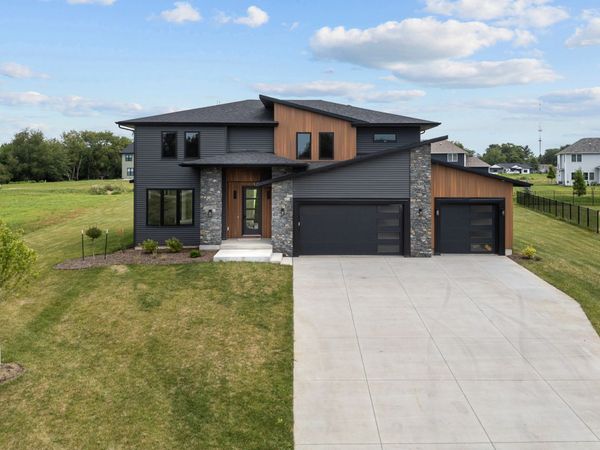 383 Madison Drive, Riverdale, IA 52722