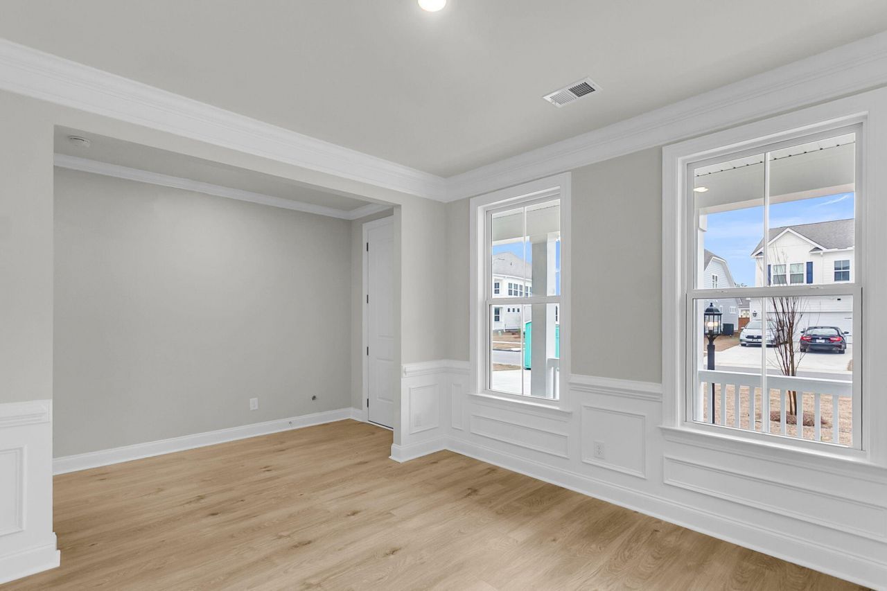789 Maynard Lane Photo 7