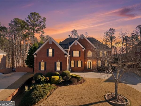 1121 Hiddenbrook Lane, Suwanee, GA 30024