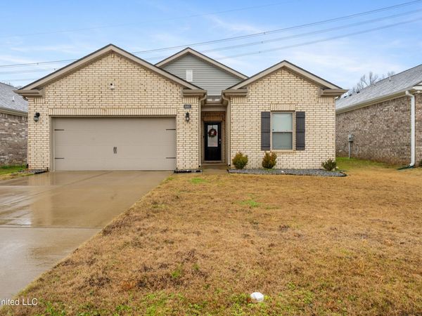 8865 Mary Frances Drive, Southaven, MS 38671