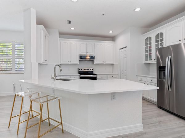 295 NE 5th Avenue, Unit 32, Delray Beach, FL 33483