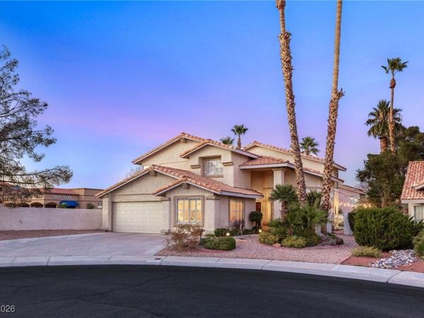 8432 Airmont Court, Las Vegas, NV 89128