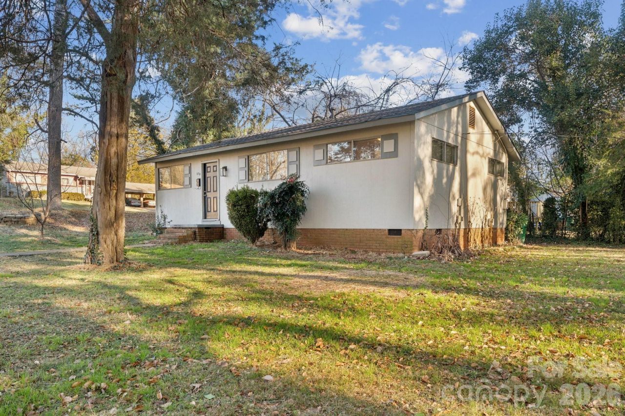 2701 Sonora Lane, Charlotte, NC 28208 Main Photo