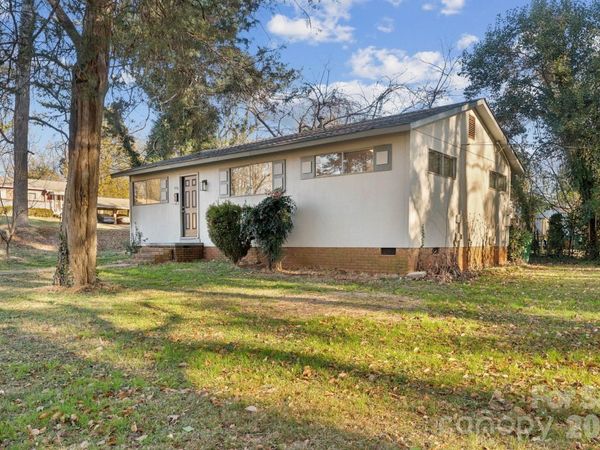 2701 Sonora Lane, Charlotte, NC 28208