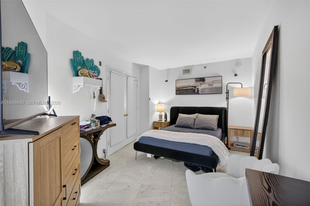 1000 Island Blvd , Unit 2105, Aventura, FL 33160 Photo