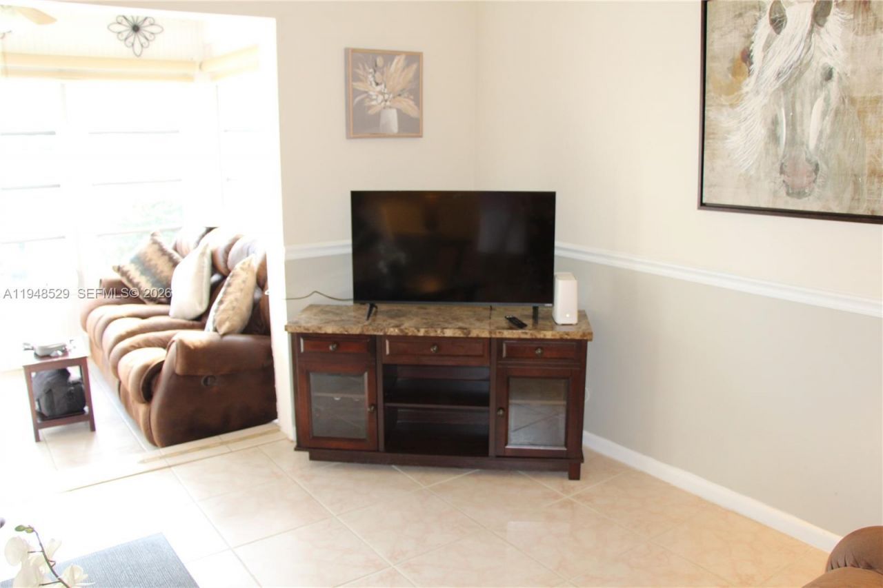 5620 SW 3rd Pl, Unit 114, Margate, FL 33068 Photo