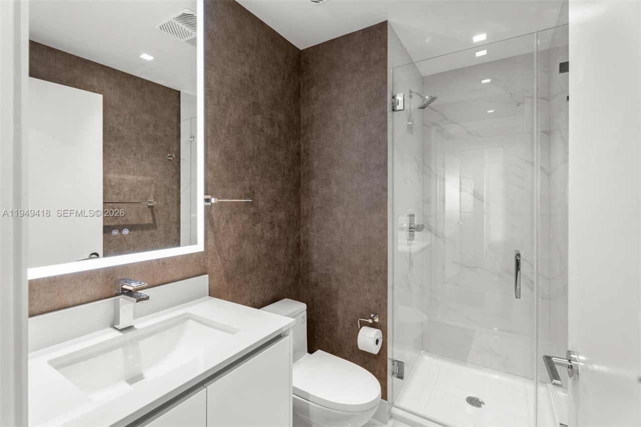 700 NE 24th St, Unit 2602, Miami, FL 33137 Photo