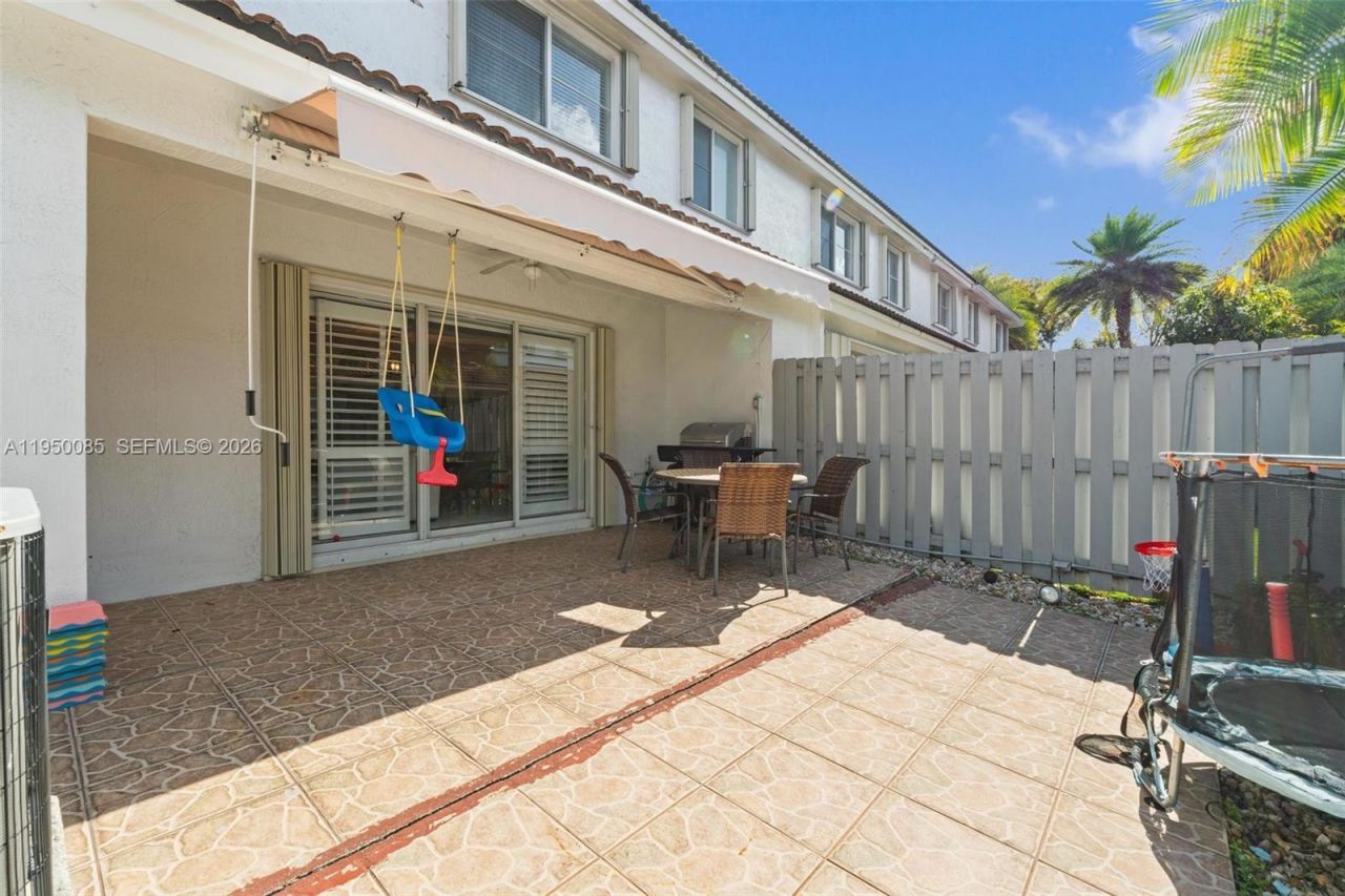 4826 NW 116th Ave, Doral, FL 33178 Photo