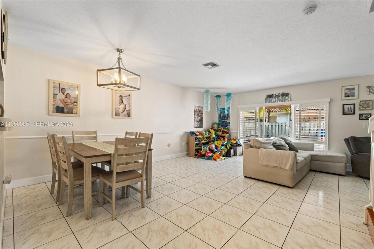 4826 NW 116th Ave, Doral, FL 33178 Photo