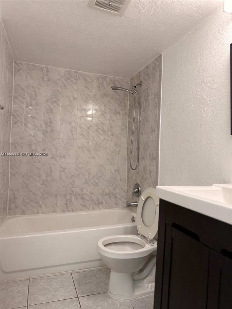 7477 SW 82nd St, Unit C309, Miami, FL 33143 Photo