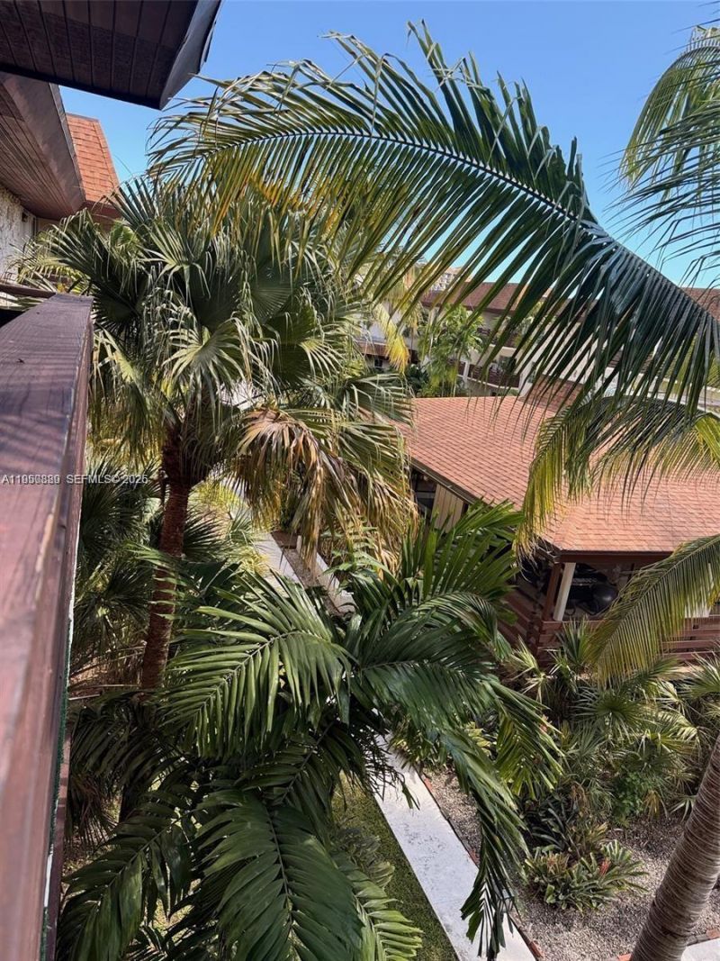 7477 SW 82nd St, Unit C309, Miami, FL 33143 Photo