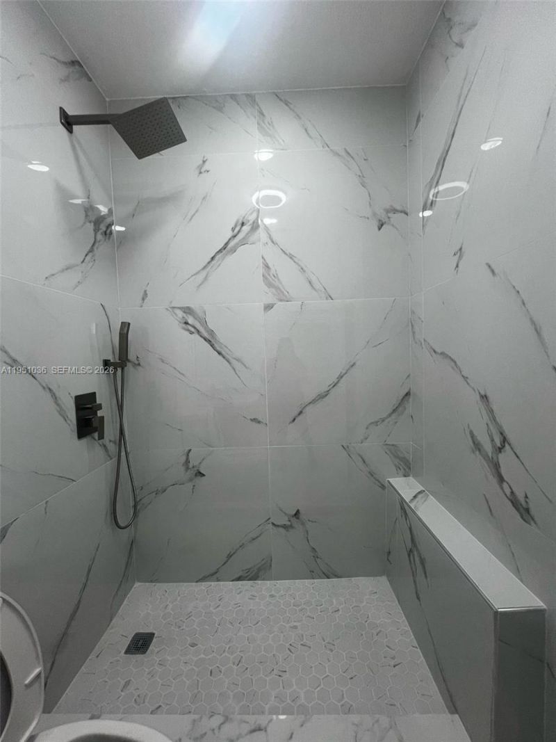 355 E 4th St , Unit 203, Hialeah, FL 33010 Photo