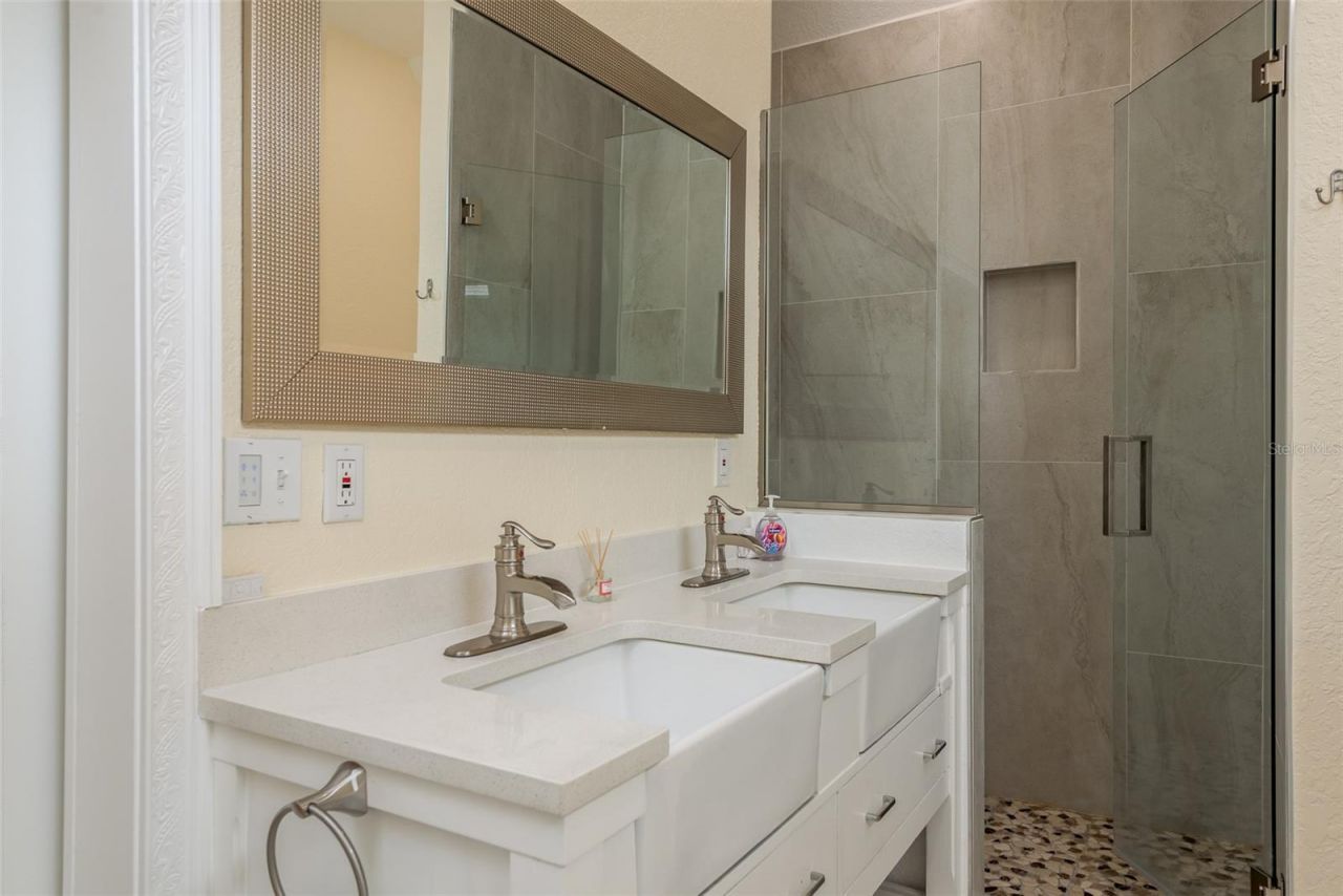 302 Shore Drive, Palm Harbor, FL 34683 Photo