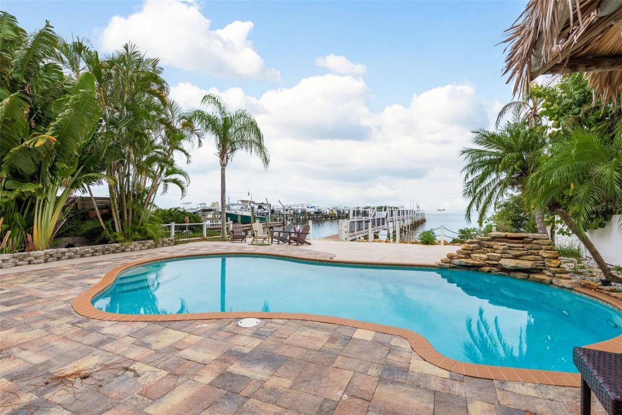 302 Shore Drive, Palm Harbor, FL 34683 Photo