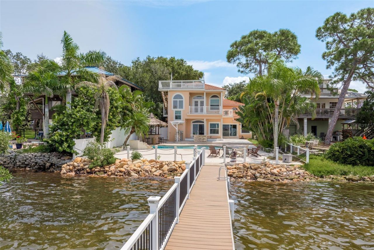 302 Shore Drive, Palm Harbor, FL 34683 Photo