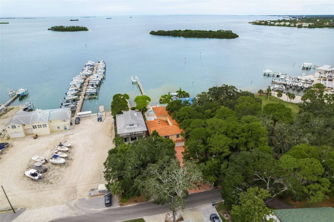 302 Shore Drive, Palm Harbor, FL 34683 Photo