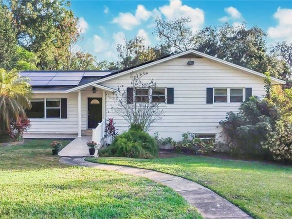 2704 MENDELIN STREET, APOPKA, FL 32703