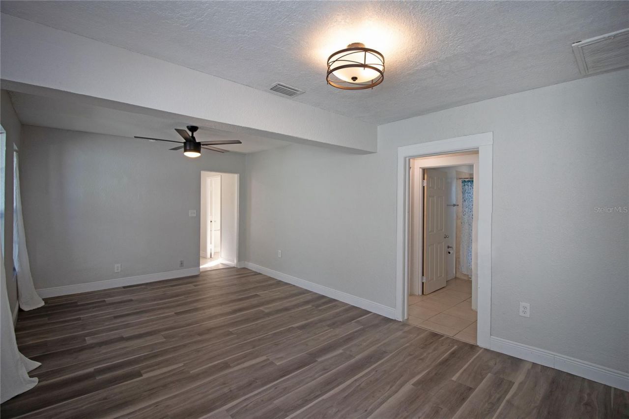 2425 Auburn Street S, Saint Petersburg, FL 33712 Photo