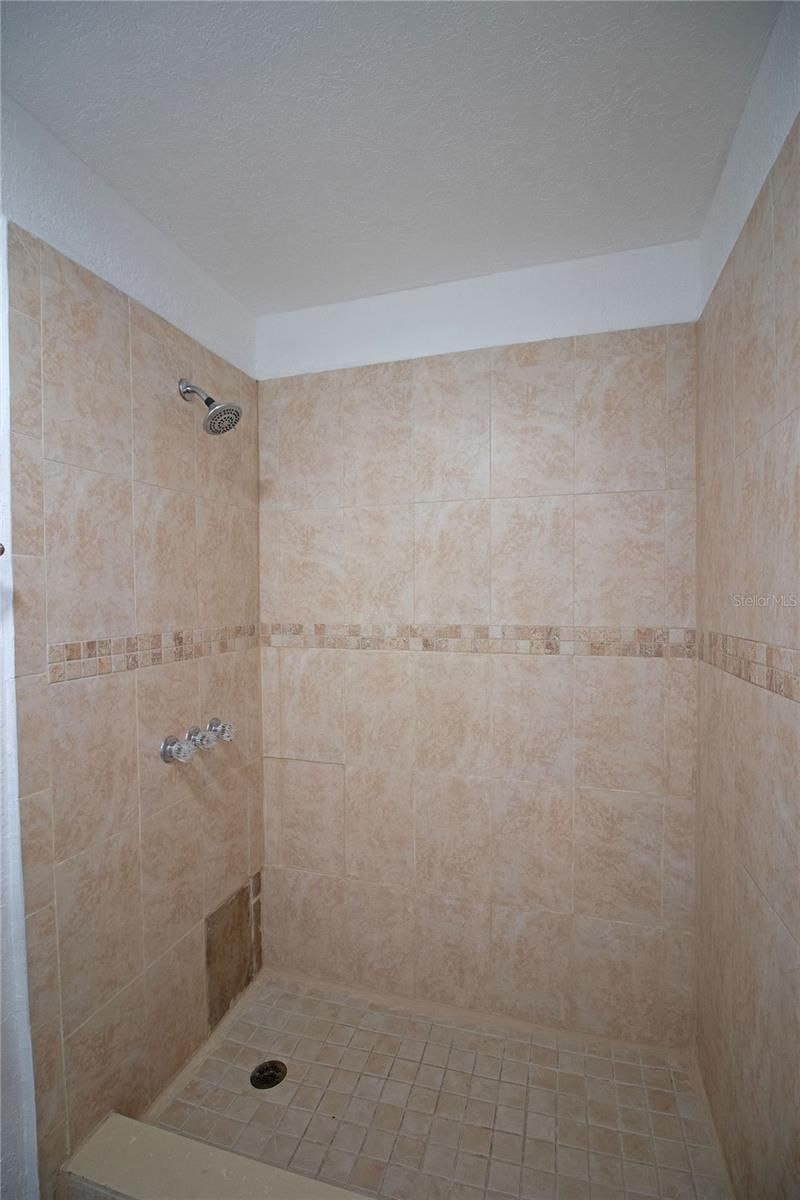 2425 Auburn Street S, Saint Petersburg, FL 33712 Photo