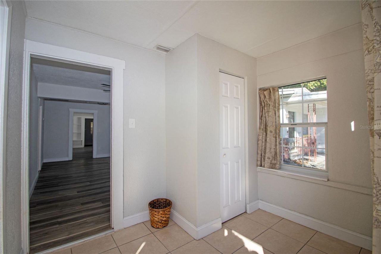 2425 Auburn Street S, Saint Petersburg, FL 33712 Photo