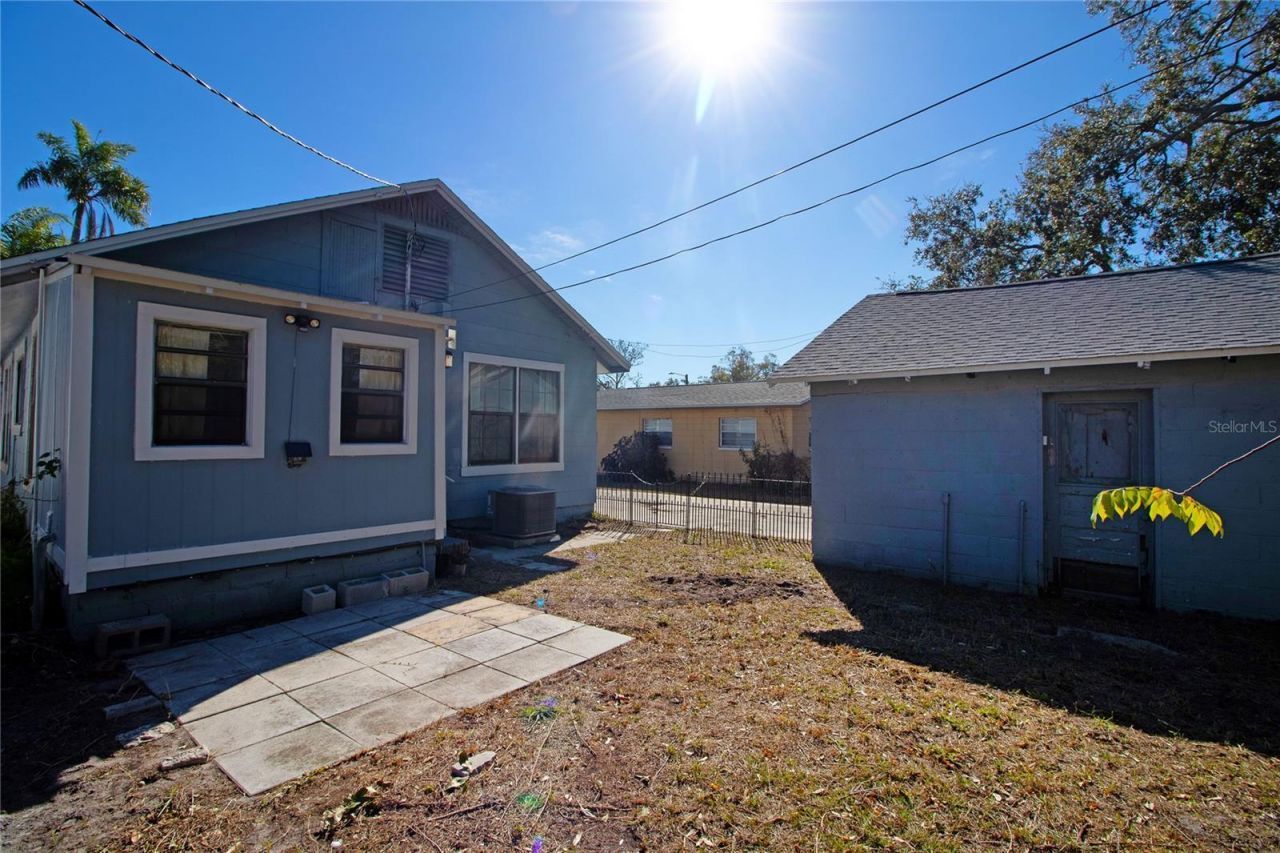 2425 Auburn Street S, Saint Petersburg, FL 33712 Photo