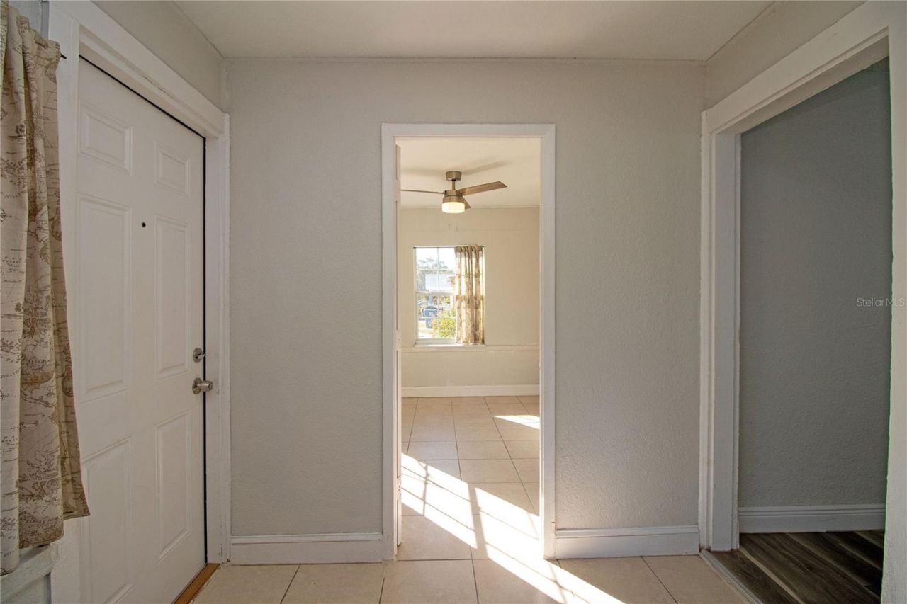 2425 Auburn Street S, Saint Petersburg, FL 33712 Photo