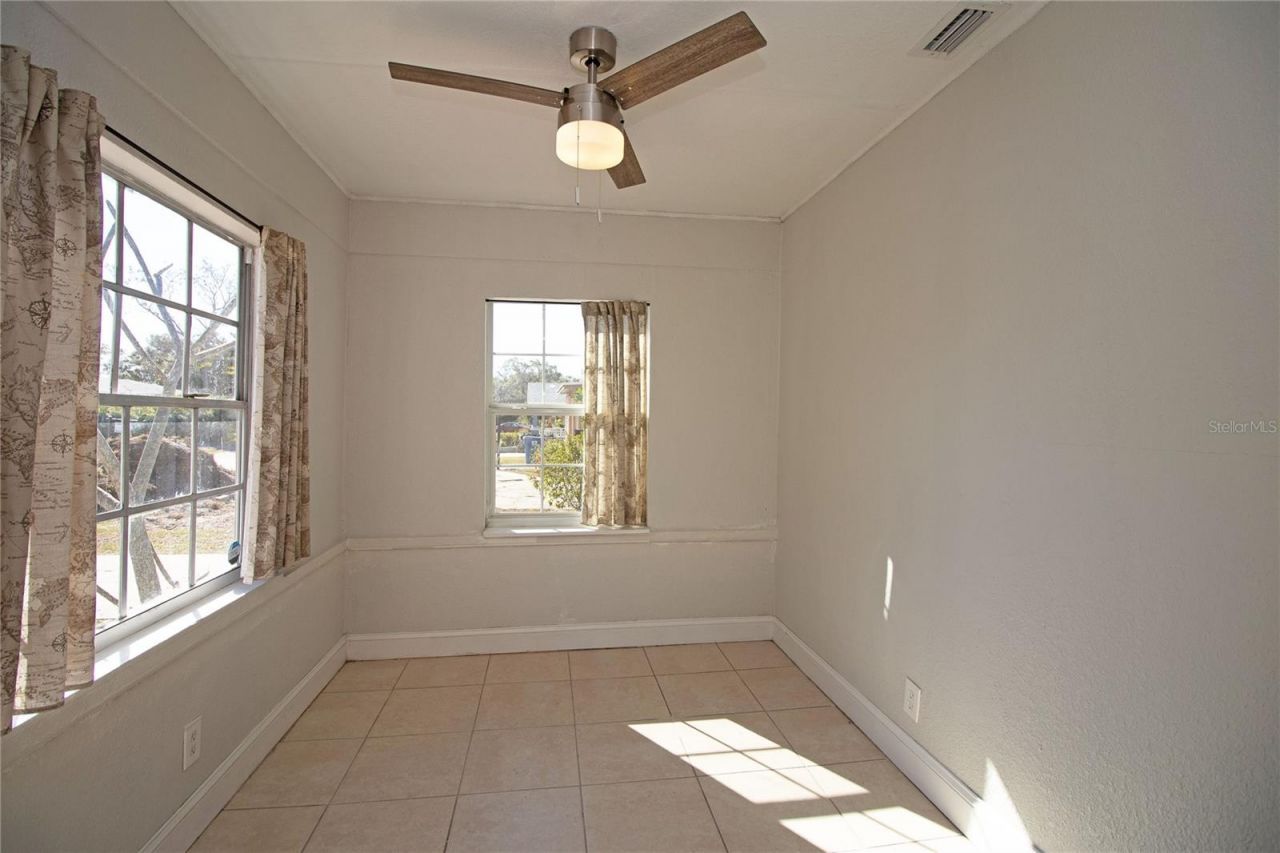 2425 Auburn Street S, Saint Petersburg, FL 33712 Photo