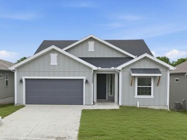20665 Skyview Lane, Spring Hill, KS 66083