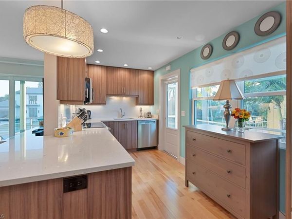 291 8th AVE S, Unit 291B, NAPLES, FL 34102