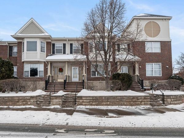 8014 Golden Valley Road, Golden Valley, MN 55427