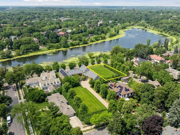 2501 E Lake Of The Isles Parkway, Minneapolis, MN 55405