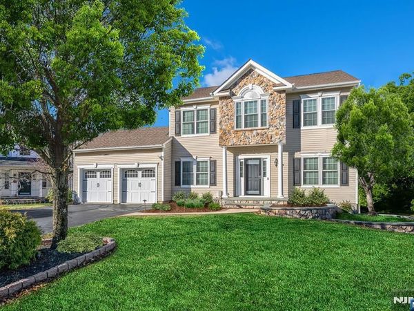 138 Aspen Court, Jefferson Township, NJ 07849