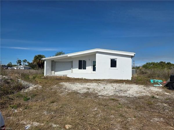 3030 39th ST SW, LEHIGH ACRES, FL 33976