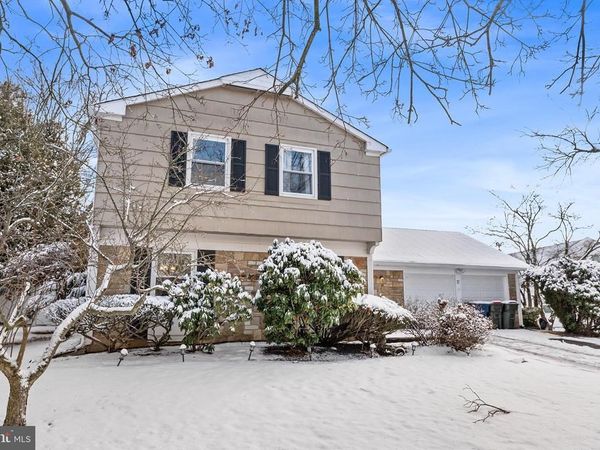 11 TEMPEST LANE, WILLINGBORO, NJ 08046