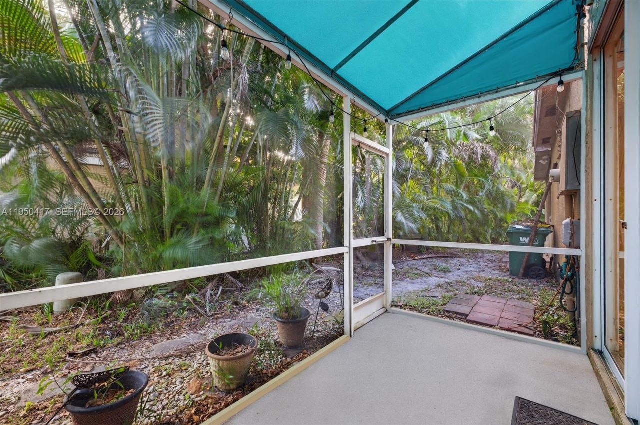 7033 Woodmont Way, Tamarac, FL 33321 Photo