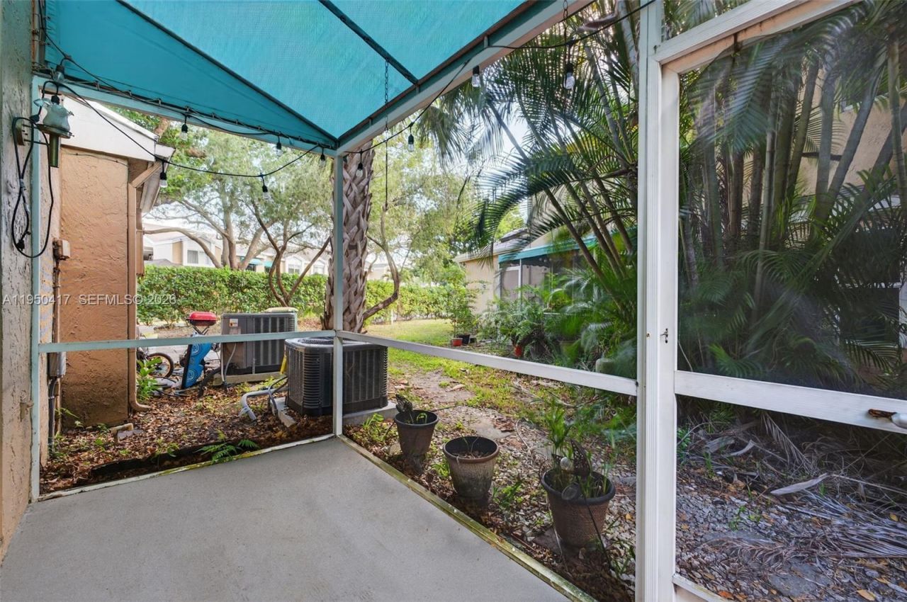 7033 Woodmont Way, Tamarac, FL 33321 Photo