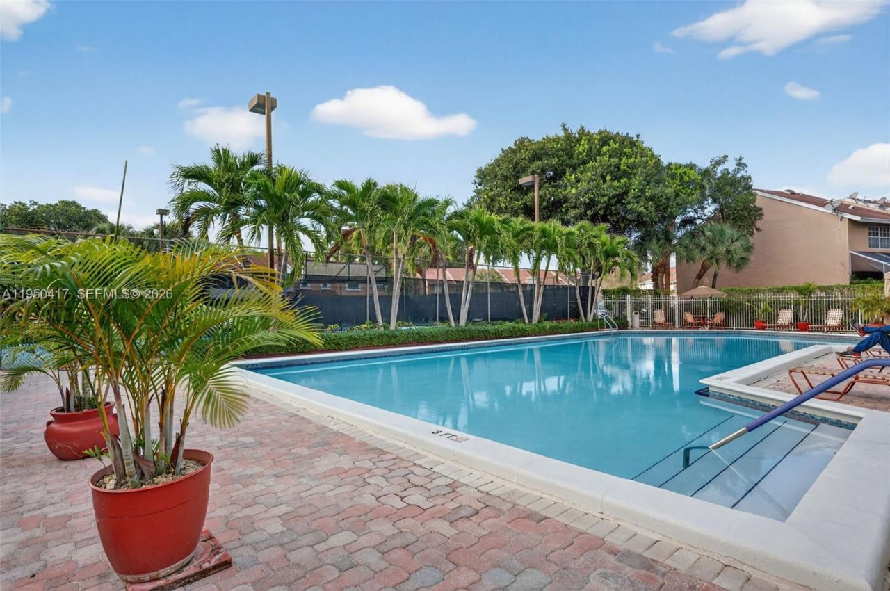 7033 Woodmont Way, Tamarac, FL 33321 Photo