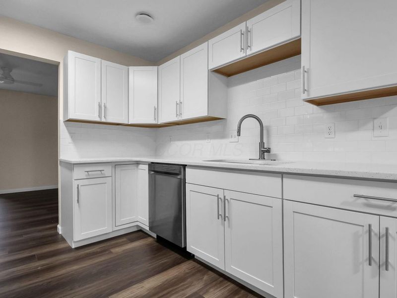 695 Tall Oaks Drive, Newark, OH 43055 Photo 4