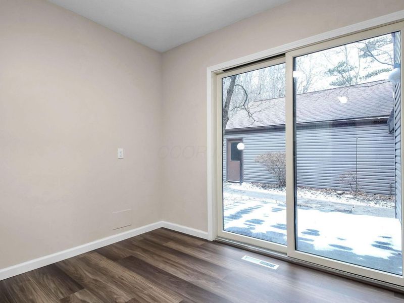 695 Tall Oaks Drive, Newark, OH 43055 Photo 6