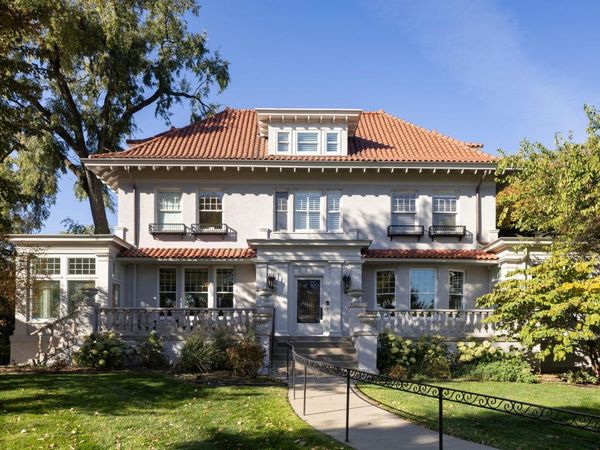 2700 W Lake Of The Isles Parkway, Minneapolis, MN 55416