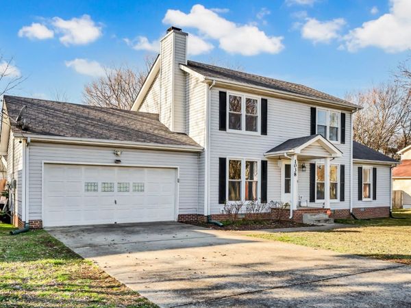 1038 Roedeer Dr, Clarksville, TN 37042