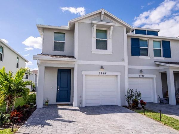 5735 SE Edgewater Circle, Stuart, FL 34997