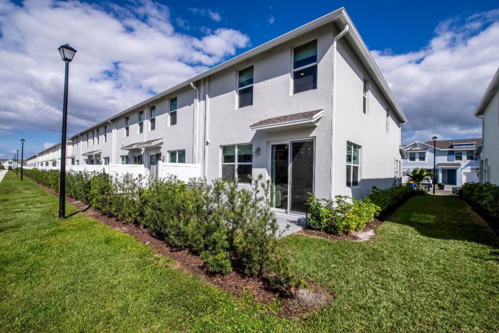 5735 SE Edgewater Circle, Stuart, FL 34997 Photo