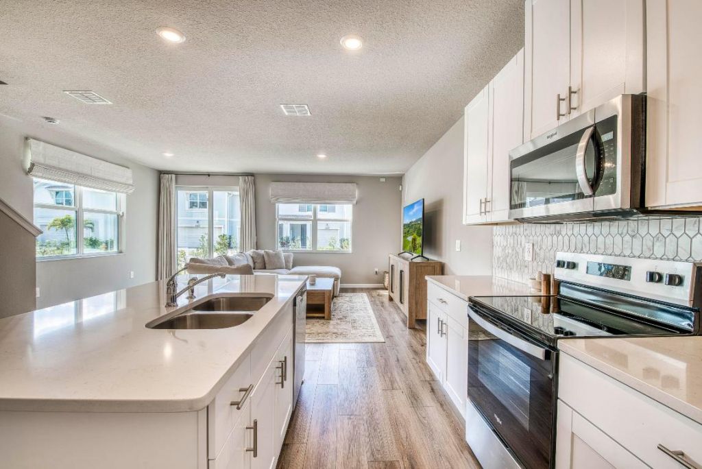 5735 SE Edgewater Circle, Stuart, FL 34997 Photo